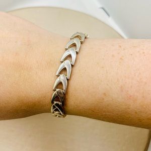 EUC Vintage 925 Sterling Silver Chevron Design Bracelet